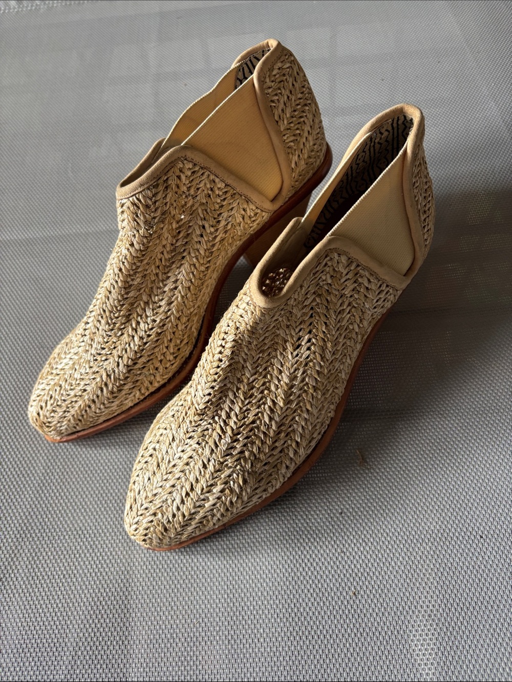 Matt Bernson wms sz 7 Woven Slip-On booties in Natural Beige NWOT